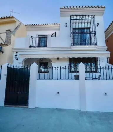 Nyaraló Preciosa Casa 4 Con Piscina Privada Estepona