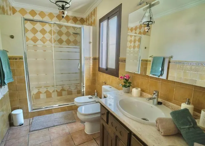 Preciosa Casa 4 Con Piscina Privada بيت للعطل *